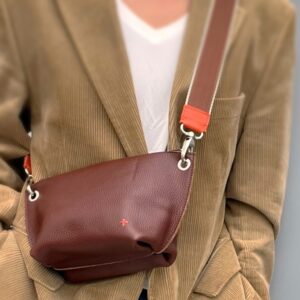 + MAE hazel | oranje details