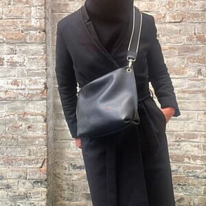 MAE-large-zwart-ecru